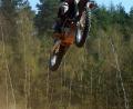 Bild: lst
Hoch, höher, am höchsten – so sieht Motocross-Fahren bei den Profis aus.