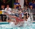 Bild: Büttner, Gerhard
Die Weidener Wasserballer (rechts Thomas Kick) zogen gegen den SV 08 Ludwigsburg mit 8:16 den Kürzeren.
