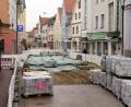 Bild: Gerhard Götz
In der Friedrich-Ebert-Straße wird diese Woche noch gebaut. Ab dem 3. Dezember ist die Haupteinkaufsstraße für Fußgänger und Radler frei, ab 10. Dezember dann für den gesamten Verkehr.