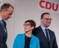 Bild: Arifoto Ug/Michael Reichel/dpa
Friedrich Merz, Annegret Kramp-Karrenbauer, und Jens Spahn (von links) konkurrieren als aussichtsreichste Bewerber um den CDU-Vorsitz.