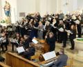 Bild: mab
Ihnen galt der besondere Applaus und die Hochachtung für die Aufführung des Meisterwerks: Chor, Orchester und Solisten unter Leitung von Dekanatskirchenmusiker Michael Koch.