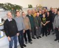 Bild: prh
Die besten Züchter werden am Ende der 26. Kreisschau der Kleintier- und Geflügelzüchtervereine im Verband Neustadt/WN ausgezeichnet. Die Ausstellung organisieren Ausstellungsleiter Josef Striegl (links) und Vorsitzender Rainer Bauer (Dritter von links) sowie deren Helfer.