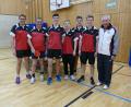 Bild: exb
Michael Eckl, Michael Hösl, Nico und Albin Troglauer, Johannes und Christoph Schneider und Coach Hans Steger (von links) knöpften dem Tabellenführer beinahe Punkte ab.