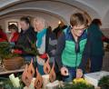 Bild: Freya Stöckl
Handwerkliche Kunst des OGV Neusath kam gut bei den vielen Besuchern an.