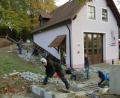 Bild: Köppl
Mitglieder der Feuerwehr Dürnersdorf haben etliche hundert ehrenamtliche Stunden investiert, um die Treppenanlage und den Außenbereich des Feuerwehrhauses in Trossau zu sanieren und neu zu gestalten.