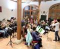 Bild: bö
Einfach man hingehen und zuhören: Im Lauterachtal kann man bei der Trachtenkapelle Hohenburg ein Musikinstrument erlernen.