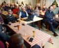 Bild: Brendel, Hubert (BR)
Rappelvoll war die Wirtsstube im Gasthaus Oberst bei der Bürgerversammlung für den Bereich Thurndorf und Heinersreuth.