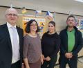Bild: hir
Der Vorstand der Elternvereinigung der Realschule ist nach der Neuwahl wieder komplett: Sabrina Dürr (2. v. rechts), Maria Torscht (2. v. links) und Hubert Ram (rechts) vertreten die Interessen der Eltern auf Bezirksebene. Das Vorstandsmitglied der Landeselternvereinigung Bayern Peter Gschrey (links) freut sich auf die Zusammenarbeit.