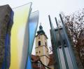 Bild: Gabi Schönberger
Der Glasbrunnen in Neustadt ist verschmutzt.