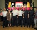Bild: kei
Die Polizeipuppenbühne machte Station in der Schwarzachtalhalle. Von links: Georg Hüttner (Puppenspieler), Hermine Falk (Seniorenbeirat), Helmut Fritsch und Thomas Nörl (Puppenspieler), Bernhard Hager (PI-Chef), Markus Schlegel (Verkehrserzieher) und Barbara Arendt (Polizeipräsidium).