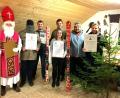 Bild: bkr
Was darf’s denn sein? Soll der Nikolaus kommen? Jemand im Januar den Christbaum abholen? Oder doch Lust aufs Skifahren? Dann einfach bei der Immenreuther Jungen Union anrufen.