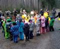 Bild: njn
Viel Spaß haben die Familien bei der Sternenwanderung des städtischen Kindergartens Kunterbunt.