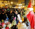 Bild: mab
Natürlich zog der Nikolaus bei seinem Besuch die Kinder an.