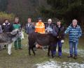 Bild: mmj
Freude herrschte nicht nur bei Heimbewohnern vom "Haus Fuchsenschleife" über die Grautiere, sondern auch bei Einrichtungsleiterin Petra Spachtholz (Vierte von links), Manfred Reiff (Dritter von rechts) und Fr. Rist (Zweite von links).