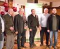 Bild: Schmola, Werner
Josef Stangl (Dritter von rechts) und Christian Weiß (Vierter von rechts) sind die neuen Sprecher der ARGE-Jagdgenossenschaften im Bayerischen Bauernverband.