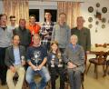 Bild: bsc
Die Vereinsmeister 2018 des Kleintierzuchtvereins Wiesau. Vorsitzender Markus Stengl (links) und Bürgermeister Toni Dutz (rechts) sowie Hannelore Bienlein-Holl (sitzend rechts) gratulieren den erfolgreichen Züchtern und Jungzüchtern und danken für die Liebe zu den Tieren.