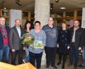 Bild: fjo
Josef Schmucker, Johannes Zeug und Ramona Stefinger (von links) sowie Josef Kleber, Markus Bauriedl und Margit Kirzinger (von rechts) verabschieden die langjährige Jugendbeauftragte Christine Wellert (mit Blumenstrauß).
