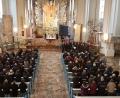 Bild: Christopher Dotzler
Rund 180 Polizeibeamte sorgten dafür, dass die Wallfahrtskirche in Schwandorf am Mittwoch gut gefüllt war.