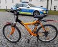 Bild: Polizei
Dieses auffällige Bike hatte der Täter wohl benutzt. Die Polizei sucht jetzt nach Zeugen, die ihn damit gesehen haben.