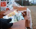 Bild: Gabi Schönberger
Ein Bausparvertrag könnte in der Zukunft der Stadt als Notgroschen dienen. Die Idee kommt nicht bei allen weidener Stadträten gut an.