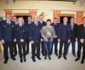 Bild: nib
Die Feuerwehr Dürnsricht bedankte sich bei den ausgeschiedenen Vorstandsmitgliedern. Im Bild von links Kreisbrandmeister Helmut Schatz, Markus Graf, Vorsitzende Franziska Schatz, zweiter Vorsitzender Martin Kindl, Günter Schießl, Gerhard Lippert, Brunhilde Schießl, Herbert Meier, Martin Straller, Bürgermeister Christian Ziegler, Pfarrer Michael Hoch.
