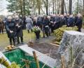 Bild: Gabi Schönberger
Am Weidener Waldfriedhof findet der langjährige Stadtrat und zweite Bürgermeister Günter Zwack seine letzte Ruhe.