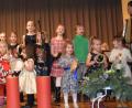 Bild: rgr
Kinder der musikalischen Früherziehung, Instrumentalisten sowie Sängerinnen und Sänger des Musikvereins "Klingende Töne" standen beim Adventskonzert auf der großen Bühne des Jugendheims, einige von ihnen sogar das erste Mal.