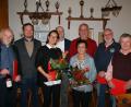 Bild: fpoz
Verdiente Mitglieder ehrt der SPD-Ortsverein bei der Weihnachtsfeier im TSV-Sportheim. Im Bild von links Ortsvorsitzender Gerhard Greger, Unterbezirksvorsitzender Uli Grötsch, Friederike Sonnemann, Kreisvorsitzender Rainer Fischer, Helmut Ernstberger, davor Anneliese Schöffel, Arnold Käs und Erwin Schöffel.