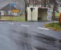 Bild: Brendel, Hubert (BR)
Noch unklar ist die Beleuchtungspflicht bei der Straßenbeleuchtungsanlage im Ortsteil Grünlas, insbesondere in der Kurve der Hauptstraße (Bild) und der Straße in Richtung Zeckenberg (rechts).