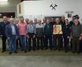 Bild: sl
Nicole Scharff (Vierte von rechts) gratuliert mit Ehrenvorsitzendem Gerhard Scharff, Manuela Tschierschke, Pfarrer Adam Nieciecki (Erster, Dritter und Siebter von rechts) und Vizekommandant Gerd Scharff (links) den langjährigen Mitgliedern.