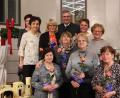 Bild: bph
Eine Reihe von Frauen wurden bei der Barbarafeier des Frauenbundes im Beisein von Präses Pfarrer Hannes Lorenz für ihre langjährige Treue von Bezirksvorsitzender Rita Kleierl und Vorsitzender Christa Schlagenhaufer (von links) ausgezeichnet.