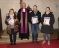 Bild: ral
Luise Renner, Martin Ernst und Nicole Reichl wurden aus dem im Kirchenvorstand verabschiedet.