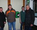 Bild: bk
Am Eingang zum Gemeindehaus Trippach hängt seit kurzem ein Defibrillator.