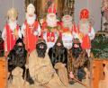 Bild: tu
Die Nikoläuse der Katholischen Jugend in Pleystein sind seit 40 Jahren unterwegs. Der Erlös wird gemeinnützigen Zwecken gespendet.