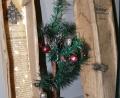 Bild: abu
Ganz unscheinbar versteckt sich im Kultur- und Militärmuseum in Grafenwöhr ein historisches Kleinod. Es ist ein kleines Weihnachtsbäumchen. Im Ersten Weltkrieg wurden solche Christbäume zu den Soldaten an die Front geschickt.