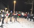 Bild: es
Fünf Bläser unter Leitung von Paul Braun (links) leiten mit der "Weihnachtsfanfare" am Sonntag die traditionelle Waldweihnach des OWV ein.