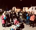 Bild: exb
Dick eingepackt machen sich die Kegler des SC Eschenbach zu ihrer Nikolauswanderung auf. Zum Aufwärmen und zur Stärkung führen sie im Bollerwagen Glühwein, Stollen und Plätzchen mit.