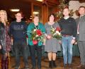 Bild: pi
Bürgermeister Rainer Rewitzer (rechts) und seine Stellvertreterin Andrea Lang (links) würdigen die Leistungen von Irene Bock und Maria Puff (Mitte, von rechts).
