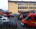 Bild: ms
Sieben Feuerwehren rücken nach der Alarmmeldung an der Realschule an.