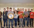 Bild: gi
Der Schützenverein Gebhardsreuth-Grub-Isgier „In Treue fest“ kürt Könige und Liesl und verleiht die Preise des Weihnachtsschießens. Dazu gratulieren Schützenmeister Stefan Brandmiller (Zweiter von rechts) und zweiter Sportleiter Matthias Eckl (Dritter von links).