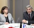 Bild: Philipp Mardanow
Die beiden Abgeordneten Marianne Schieder (SPD, links) und Karl Holmeier (CSU, rechts) sind überzeugt: Die Große Koalition hat in einem Dreivierteljahr gute Politik gemacht und viele Ergebnisse erzielt. Darüber werde in der aktuellen politischen Großwetterlage nur viel zu wenig gesprochen.