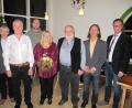 Bild: fg
Die Stadt Hirschau verabschiedet zwei langjährige Mitarbeiter (von links): Hauptamtsleiter Walter Mayecki, Konrad Meyer, dessen Nachfolger Sebastian Jasinsky, Theresia und Helmut Dotzler, Personalratsvorsitzender Christian Horn und Bürgermeister Hermann Falk.