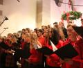 Bild: kmo
Der große Chor begeistert das Publikum mit "Rockin' Around the Christmas Tree".