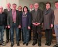 Bild: kö
Stellvertretender Landrat Arnold Kimmerl (Zweiter von links) gratulierte dem ILE-Führungsteam zur Wahl (von links): Hans Eibauer, Arnold Kimmerl, Reiner Gäbl, Maria Baumer, Birgit Höcherl, Manuel Lischka, Georg Köppl, Barbara Hanauer und Gerald Reiter.