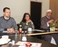 Bild: Winkler
„Integration – wie weit sind beidseitige Kompromisse nötig?“ Dieser zentralen Frage gehen bei der Diskussionsrunde (von rechts) Imam Maher Khedr und Stadträtin Sema Tasali-Stoll nach.