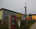 Bild: fpoz
Zumindest bis zum Ende der Erprobungsphase im August 2019 bleibt die Überwachungskamera (samt markanter Säule) im Waldershofer Stadtpark stehen.