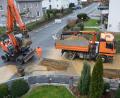 Bild: dob
Ausgerechnet ein großer Wasserrohrbruch beschäftigt die Bauhofmitarbeiter am ersten freien Tag vor dem Weihnachtsfest. Eine schöne Bescherung. Die Anwohner am Finkenweg waren einen Vormittag lang ohne Wasserversorgung.