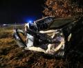 Bild: Hösamer
Der Fahrer dieses Wagens geriet nach rechts von der Autobahn ab. Der Kombi walzte einen Wildschutzzaun nieder, überschlug sich, und blieb schließlich auf der Beifahrerseite liegen.