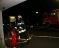 Bild: wro
Die Feuerwehr Fuchsmühl belüftet das Senioren-Servicehaus.