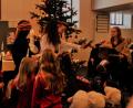 Bild: exb
Die Jugendleiter der Erlöserkirche gestalteten mit und für die Kinder ein ungewöhnliches Krippenspiel.